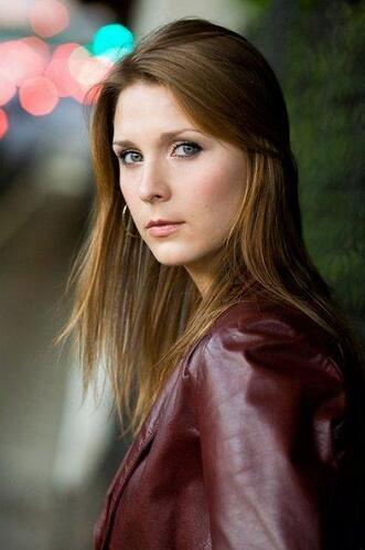 中文名:米雪儿·朗    英文名:michelle lang